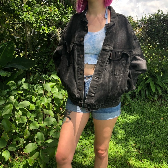 Vintage Levi’s S M L trucker black jean jacket - Picture 2 of 7